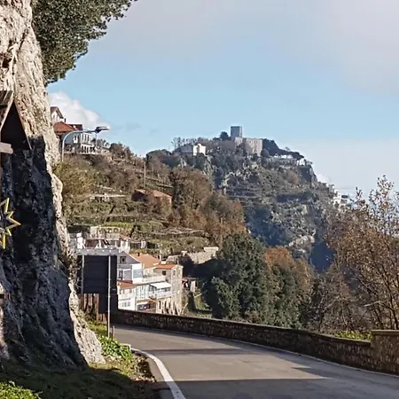 Olimpo Degli Dei B&B 아제롤라